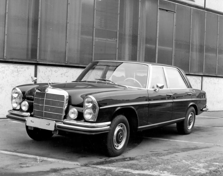  Mercedes-Benz S-Class 1965 года  (фото 18 из 26)